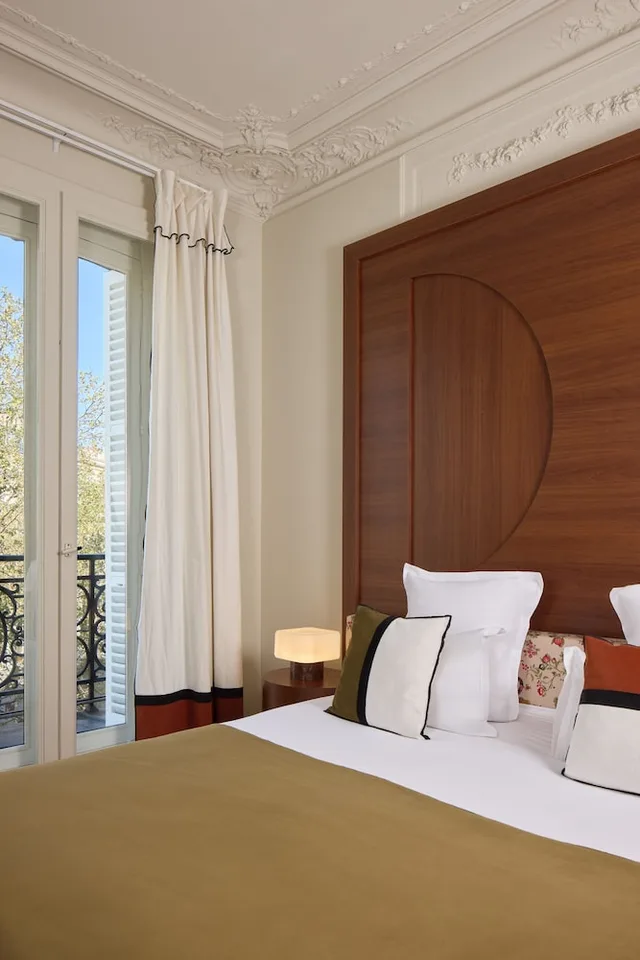 غرفة تنفيذية بسرير كوين وسرير فردي، HOTEL D'ARGENSON 1/6