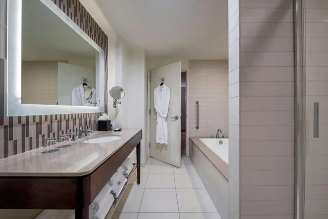 1 Bedroom, Coastal, Studio, Suite, King Bed, Ocean View, Sofa, Balcony، The Westin Jekyll Island 1/1