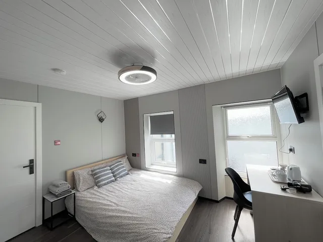 غرفة قياسية مزدوجة، OYO Welsh Holiday Accommodation - Modern Stay 3/9