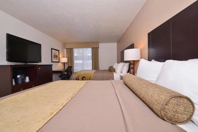 غرفة قياسية بسريرين كوين، Wyndham Tucson Airport & Conference Center 5/6