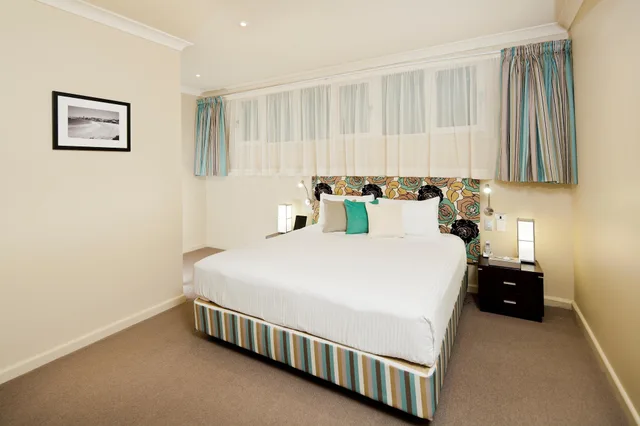 Apartment, Single Bed, 3 King Beds, Kitchen, Best Western Plus Hotel Stellar 2/6