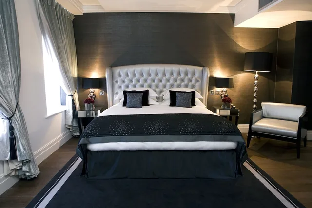 جناح جونيور بسرير كينج، Karma Sanctum Soho London 1/2