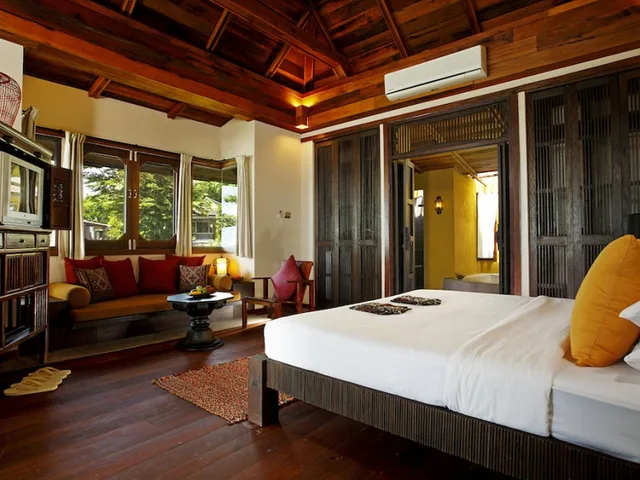 Deluxe, Double Bed, Beach Front، Moracea By Khao Lak Resort 3/4