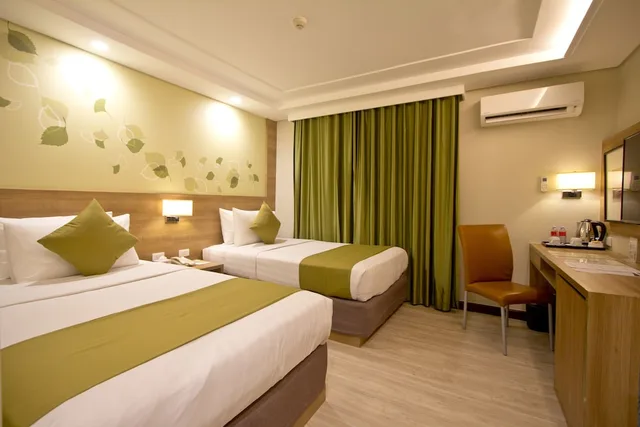 غرفة سوبيريور بسريرين منفصلين، Crown Regency Hotel Makati 2/2