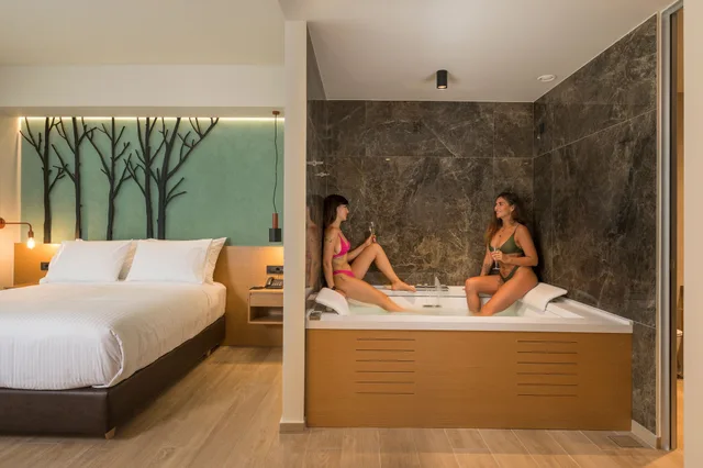 Junior Suite, Studio, Queen Bed, Sofa، Hyperion City Hotel & Spa 4/6