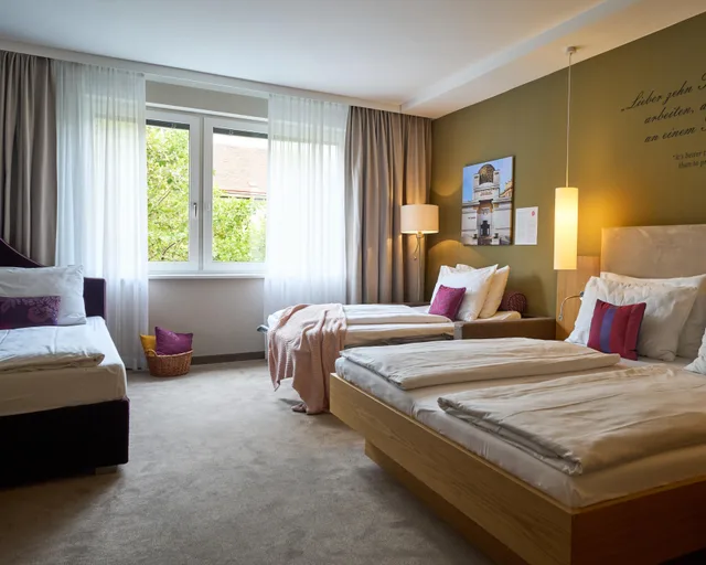 غرفة بسرير مزدوج بغرفة نوم واحدة، Henriette Stadthotel 2/3