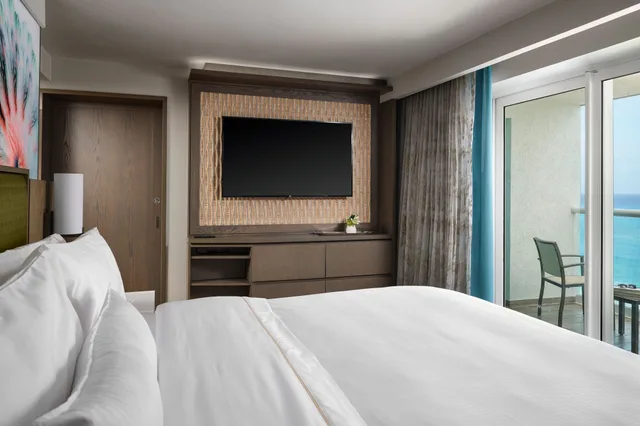 فيلا بإطلالة على البحر بشرفة بغرفتي نوم، The Westin Cancun Resort Villas & Spa 1/4