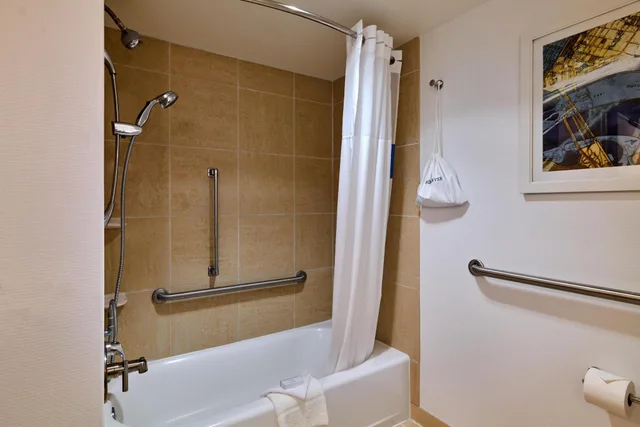 غرفة لذوي الإعاقة، Hampton Inn Washington Downtown Convention Center 3/3