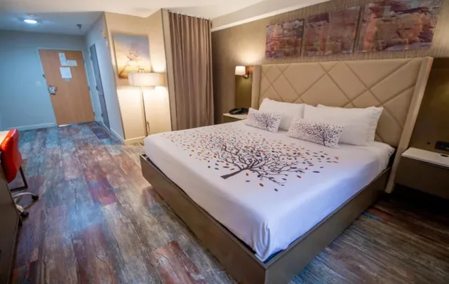 غرفة بسرير كينج، Empeiria High Sierra Hotel 4/8