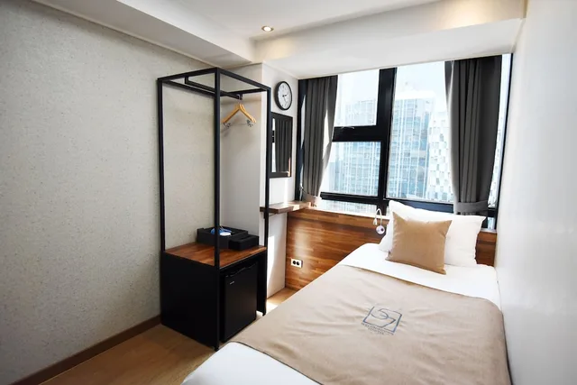 غرفة ديلوكس مفردة، 57 Myeongdong Hostel 3/5