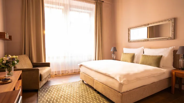 غرفة ديلوكس بسرير كينج، Hotel Golden Key Prague 1/5