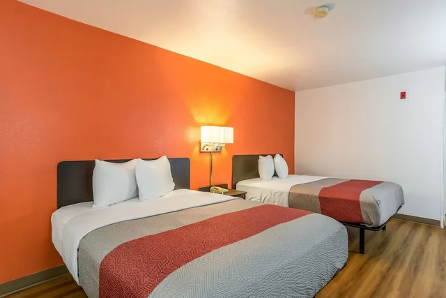 Standard, 2 Queen Beds, Smoking, Motel6 Barkeyville, PA 3/5