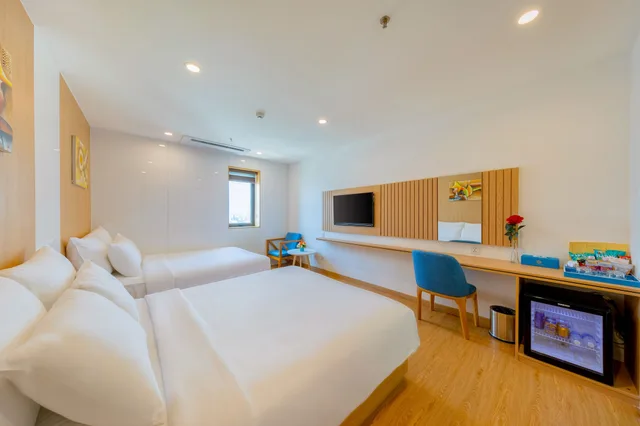 غرفة بريميير بسريرين كوين بإطلالة على المدينة، Kova Diamond Hotel Da Nang 5/7