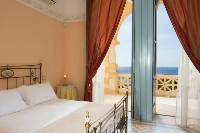Superior, Queen Bed, Sea View, Residence Villa Raffaella 2/8