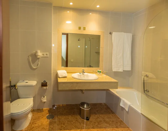 Family, Double and Twin Beds, Hotel Finca Los Abetos 5/5