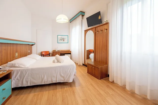 غرفة بسريرين منفصلين بإطلالة على المدينة، Hotel Las Vegas Jesolo 2/7