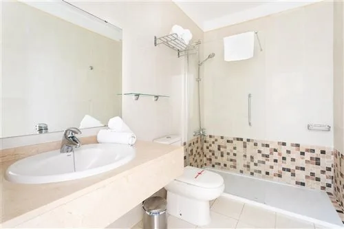 1 Bedroom, Apartment, Balcony or Terrace، Residencial el Llano 1/1