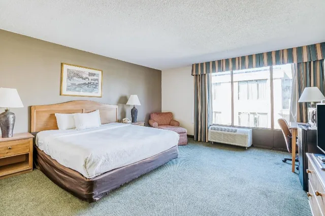 غرفة بسرير كينج، Hotel Monroe LA I-20 2/5