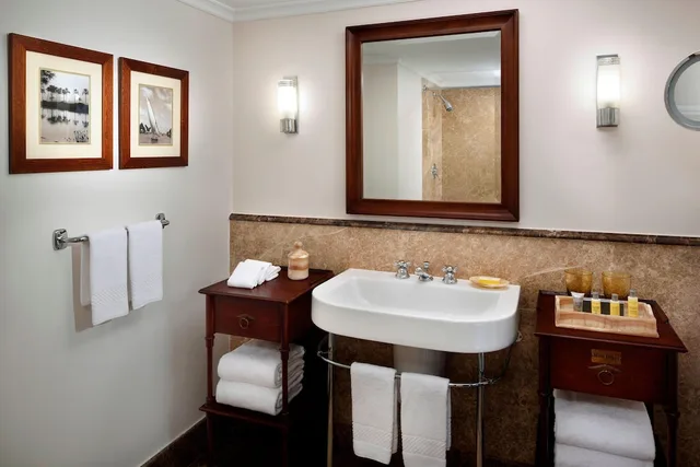 غرفة ديلوكس بسريرين منفصلين بإطلالة على الحديقة بشرفة، Marriott Mena House Cairo 3/3