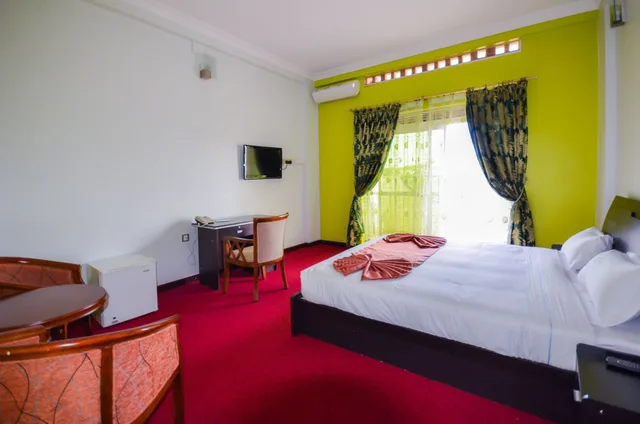Deluxe, King Bed, Emperor Hotels 2/2