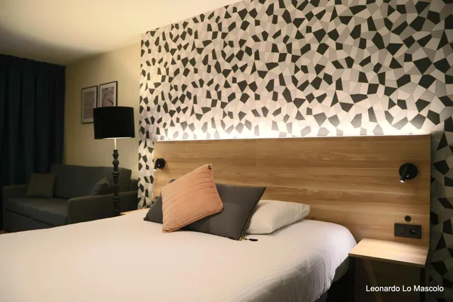 Superior, Triple, Univers Hotel 4/10