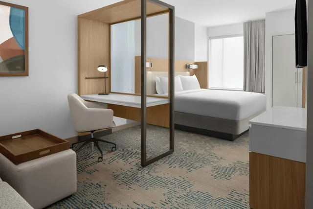 جناح بسرير كينج مع سرير سحّاب إضافي لذوي الإعاقة، Springhill Suites By Marriott Grand Island 2/7