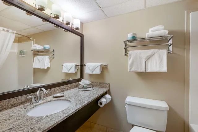 غرفة بسرير كوين، Best Western Rocky Mountain House Inn and Suites 5/6