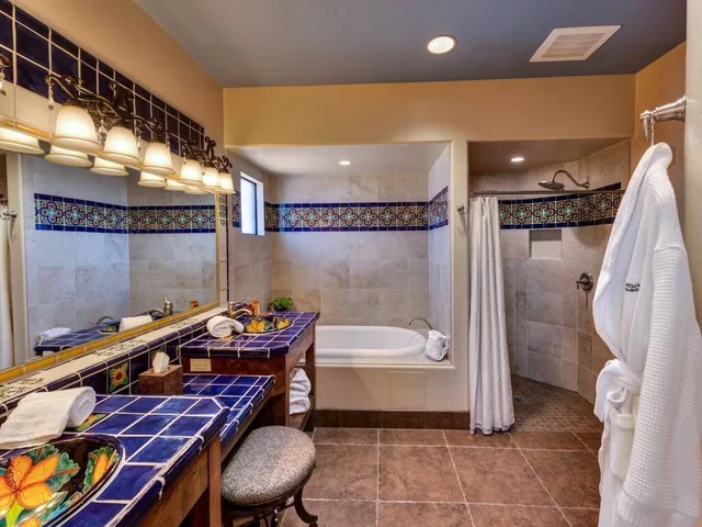 جناح بسرير كينج لذوي الإعاقة، Hacienda Del Sol Ranch Resort 3/3
