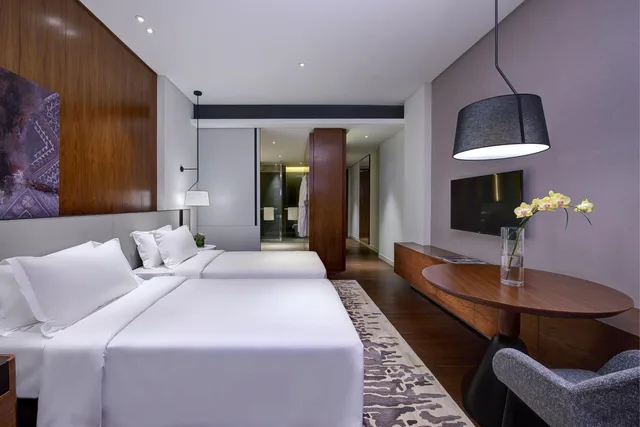 غرفة تنفيذية بسريرين منفصلين مع دخول صالة النادي، Le Meridien Petaling Jaya (ex New World Petaling Jaya) 5/10