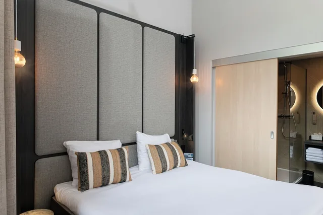 Deluxe, King Bed, GOLDEN TULIP KEYSER BREDA 2/8