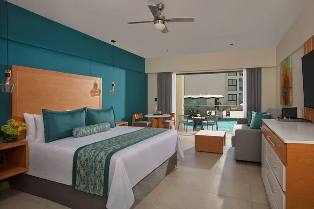 جناح جونيور بسرير كينج بإطلالة على المسبح، Dreams Cozumel Cape Resort & Spa 2/4