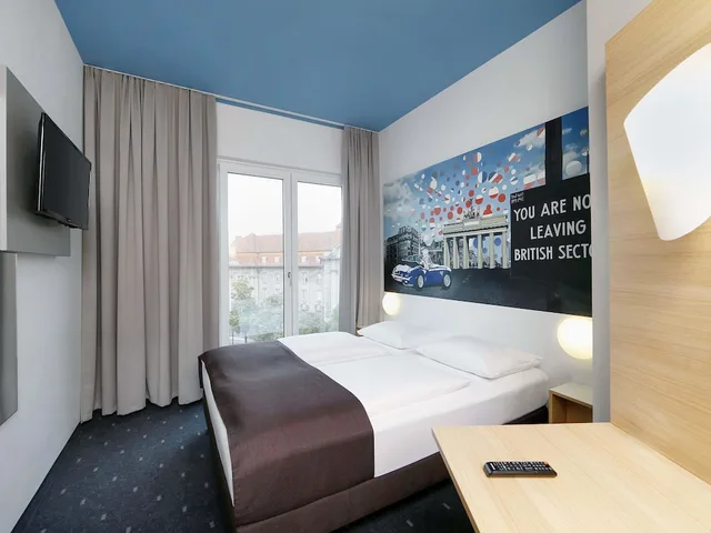 Room, Double Bed, B&B Hotel Berlin-Charlottenburg 3/7