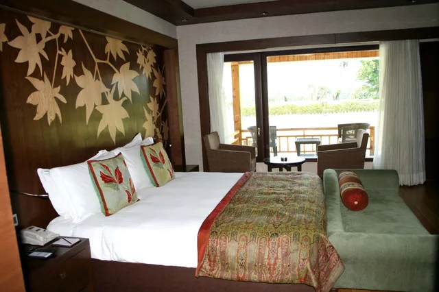 Super, Deluxe, Twin Beds، The Lalit Grand Palace 2/4