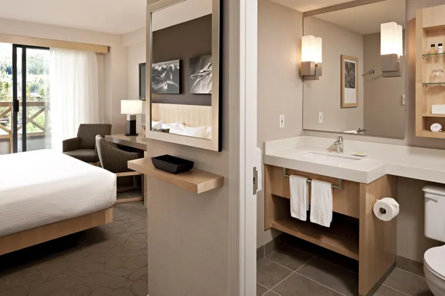 غرفة بسرير كوين، Delta Whistler Village Suites 7/7