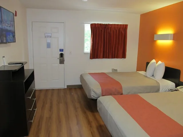 جناح ديلوكس بسريرين مزدوجين بمطبخ صغير، Motel6 Augusta, GA - Fort Gordon 1/8