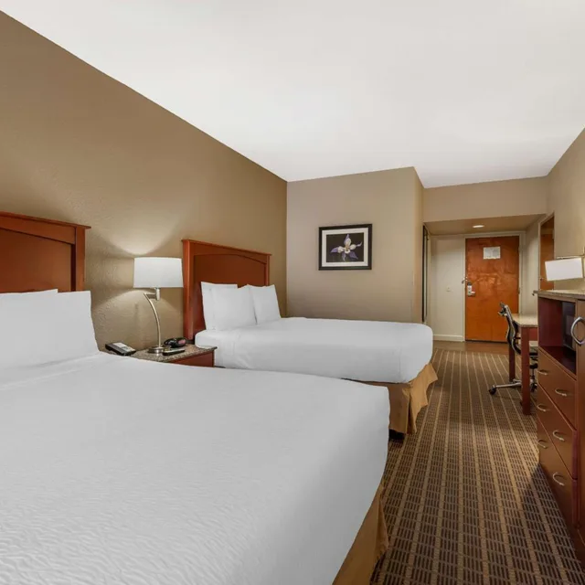 غرفة لذوي الإعاقة، Best Western Plus Peak Vista Inn & Suites 1/10