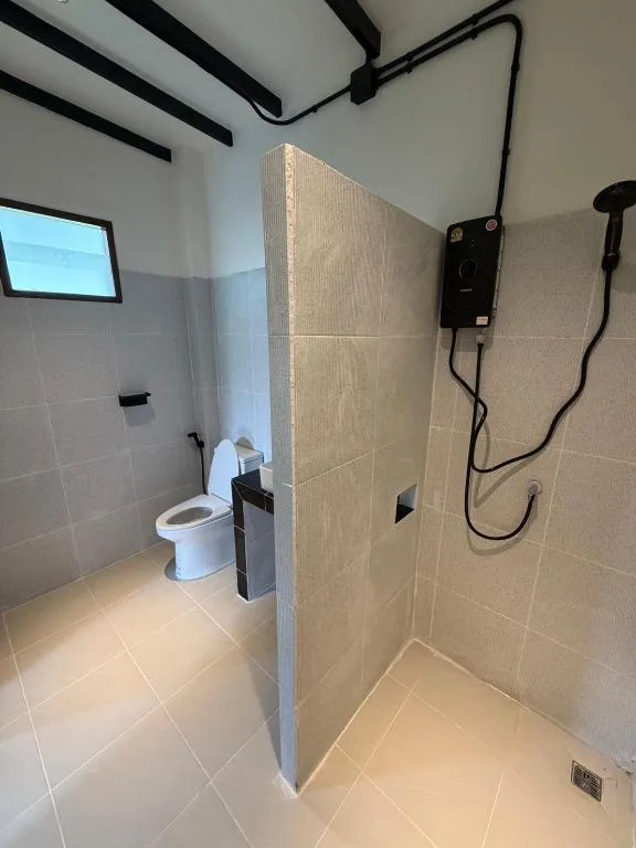 Alt, Junior Suite, King Bed, Sofa، Mountain Blue Cottage 9/10