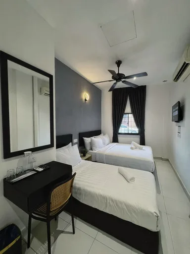 غرفة قياسية ثلاثية، Quee Hotel 1/4