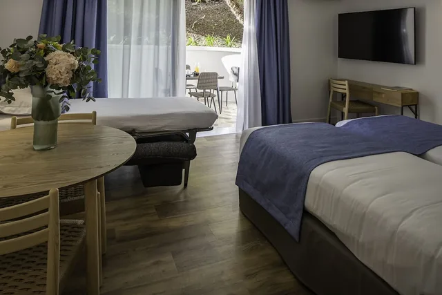 Studio, Queen Bed, Sofa, Garden Area، Vacances Plus Residence Carlton 5/10