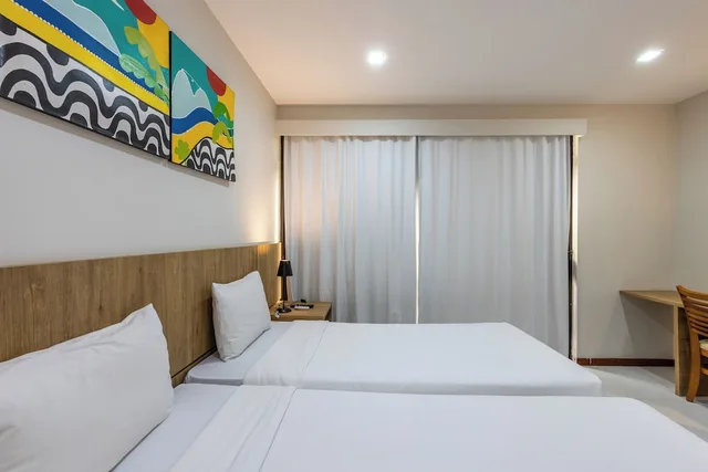 غرفة سوبيريور بسريرين منفصلين بشرفة، B&B HOTEL Rio de Janeiro Copacabana 2/10
