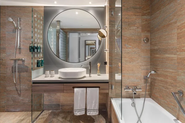 غرفة بسرير مزدوج أو سريرين منفصلين بإطلالة، Melia Valencia Palacio de Congresos Formely Hilton Valencia 5/6