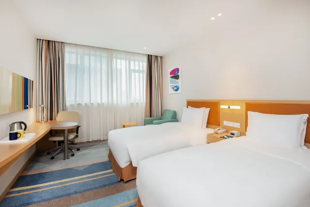غرفة سوبيريور بسريرين منفصلين، Holiday Inn Express Shanghai Zhenping 1/4