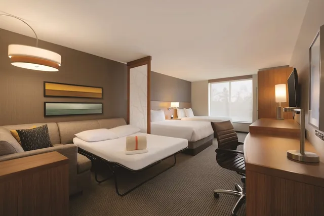 غرفة ديلوكس بسريرين كوين مع أريكة، Hyatt Place Houston / The Woodlands 3/10