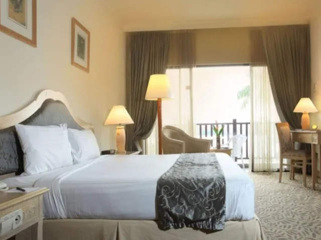 غرفة ديلوكس بسرير كينج، Mines Beach Resort Hotel & Wellness 1/1