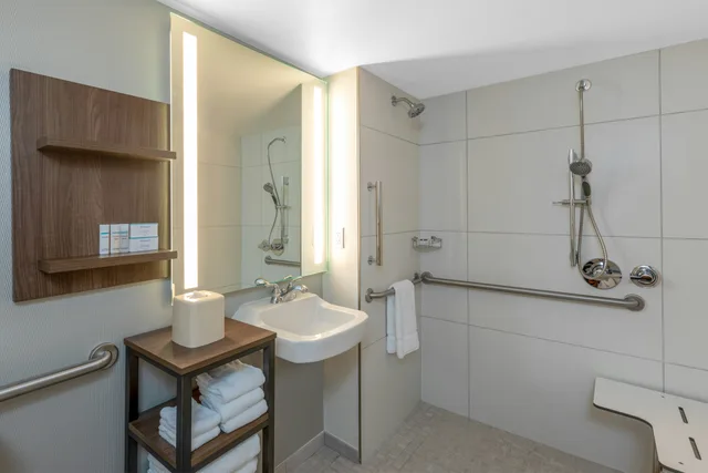 جناح بسرير كوين لذوي الإعاقة، Hilton Garden Inn San Francisco/Oakland Bay Bridge 3/3
