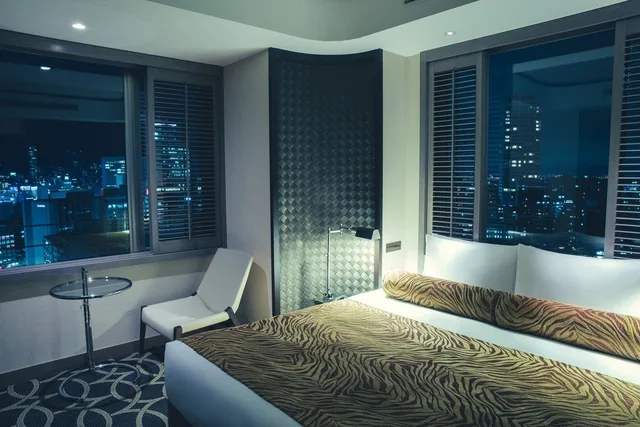 جناح جونيور بسرير كوين، Oriental Hotel 4/8