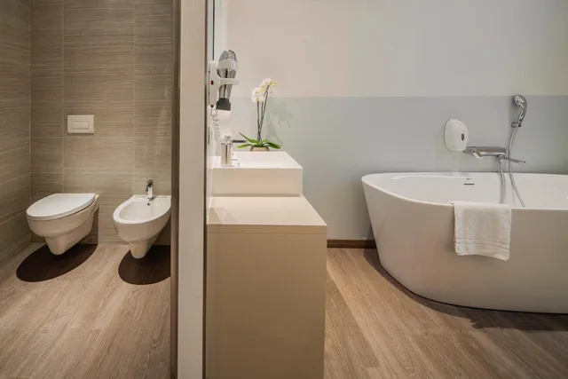 غرفة كومفورت بسرير كينج، Spark by Hilton Milan Linate Airport 8/8