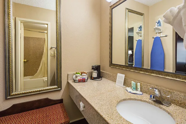 غرفة بسريرين كوين، Quality Inn & Suites Greenville - Haywood Mall 7/7