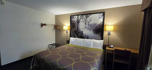 غرفة قياسية بسرير كوين، Super 8 By Wyndham Rogers Minnesota 10/10