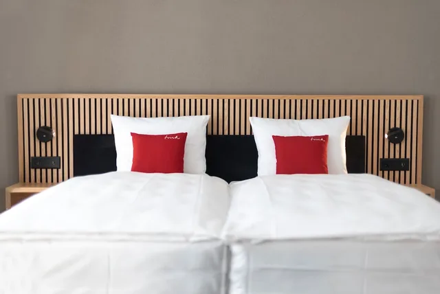 غرفة قياسية بسريرين منفصلين، Tailormade Hotel BAB Bachenbulach 3/4